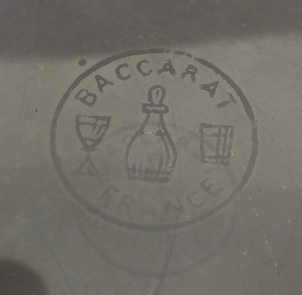 Grand vase en cristal de Baccarat à côtes taillées (modèle Malmaison) signé