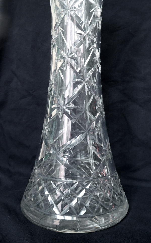 Grand vase en cristal taillé de Baccarat, 40cm