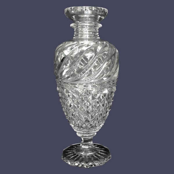 Charles X style crystal vase signed, Baccarat Museum production - 25cm