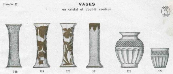 Grand vase en cristal de Saint Louis vert olive doré à l'or fin, modèle aux iris, époque Art Nouveau