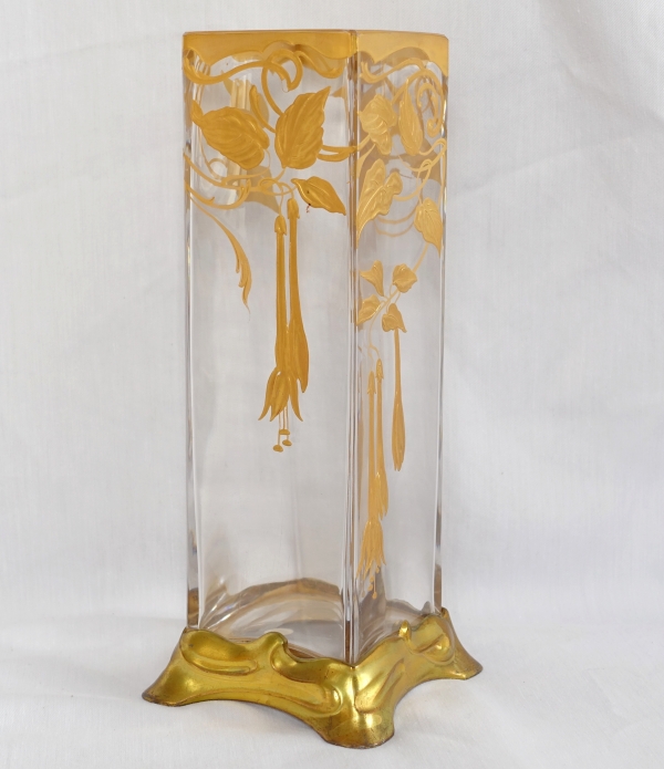 Baccarat crystal Art Nouveau vase enhanced with fine gold, ormolu frame, circa 1900