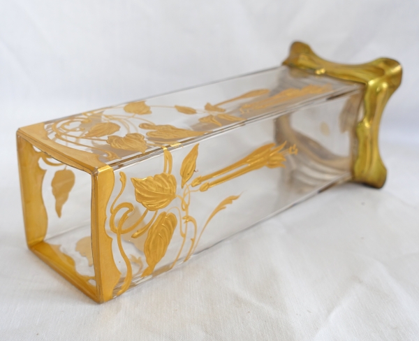 Vase en cristal de Baccarat rehaussé à l'or fin, époque Art Nouveau - époque 1900 - étiquette
