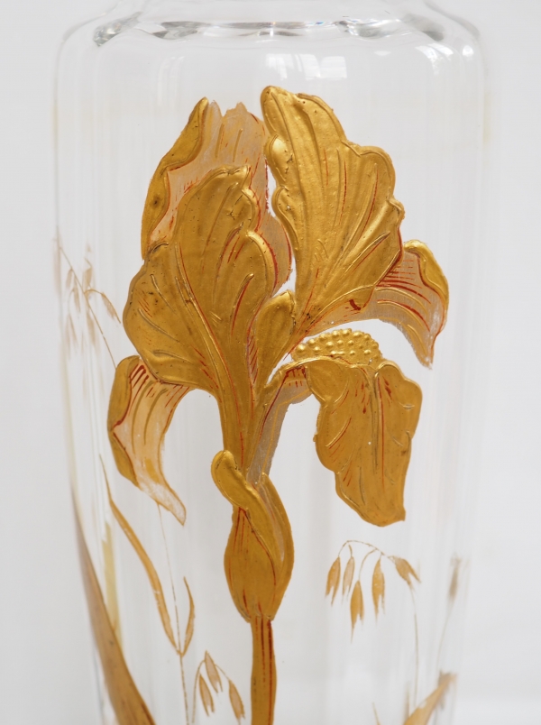 Vase en cristal de Baccarat, côtes vénitiennes, modèle à l'iris doré à l'or fin, époque Art Nouveau