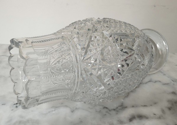 Grand vase en cristal de Baccarat monté en lampe