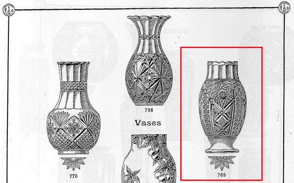 Spectacular Baccarat crystal vase / lamp