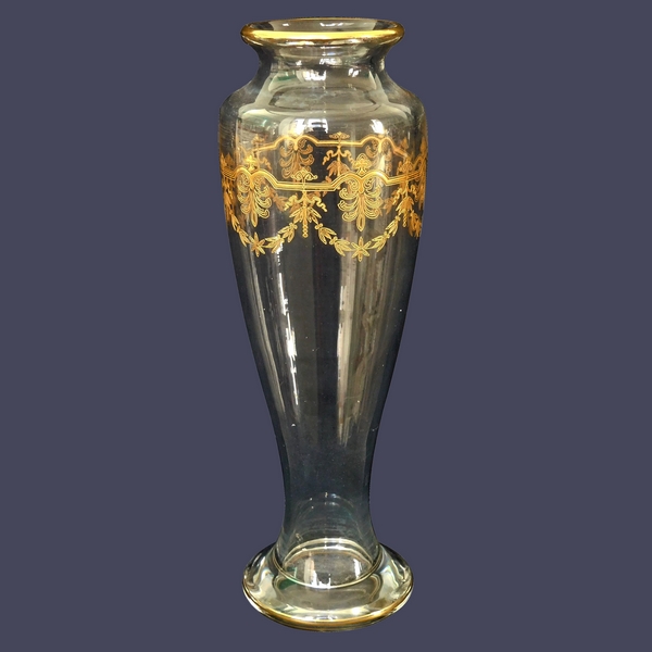 Vase en cristal de Baccarat gravé et doré, modèle Beauharnais