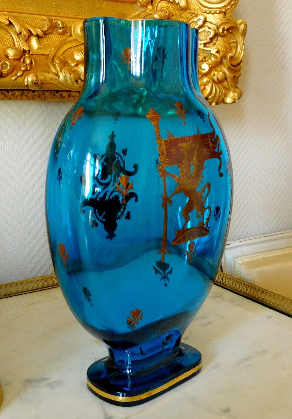 Tall Baccarat turquoise blue crystal vase, heraldic gilt decoration - France 19th century circa 1880