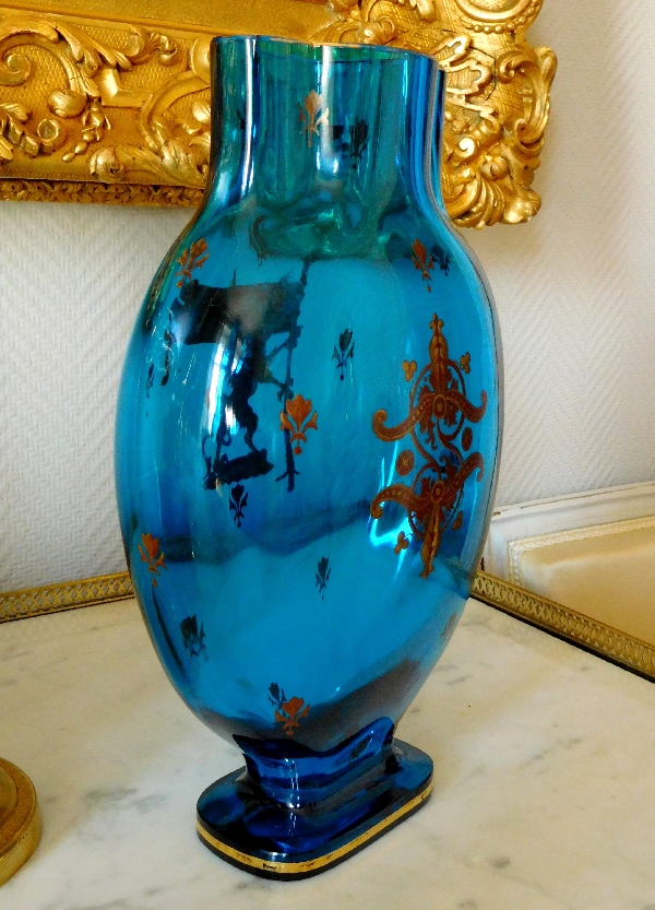 Tall Baccarat turquoise blue crystal vase, heraldic gilt decoration - France 19th century circa 1880