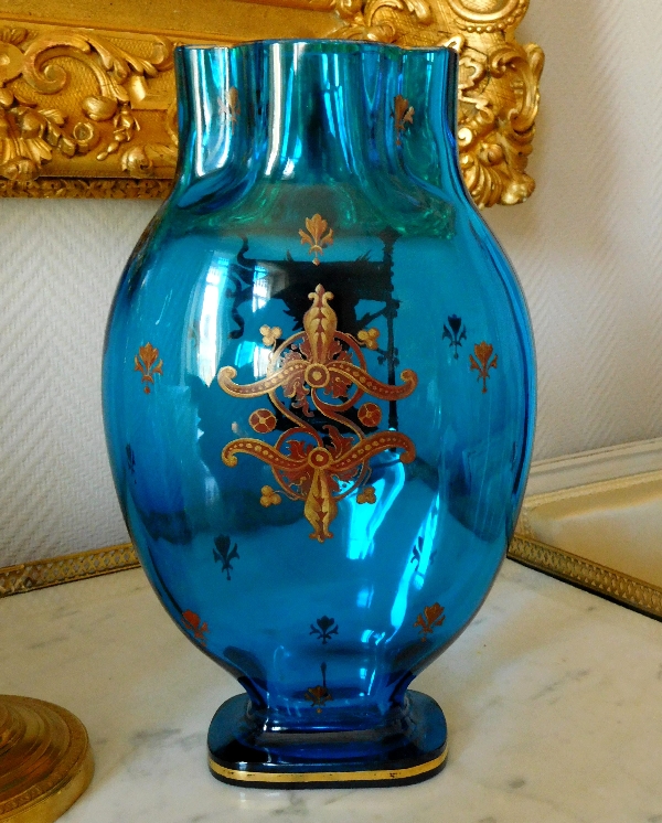 Tall Baccarat turquoise blue crystal vase, heraldic gilt decoration - France 19th century circa 1880