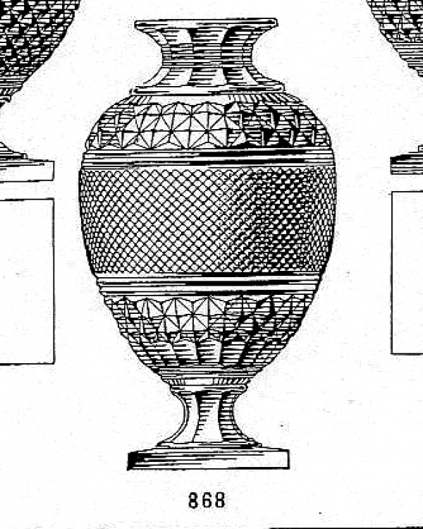 Grand vase en cristal de Baccarat finement taillé - style Charles X - cachet du Musée