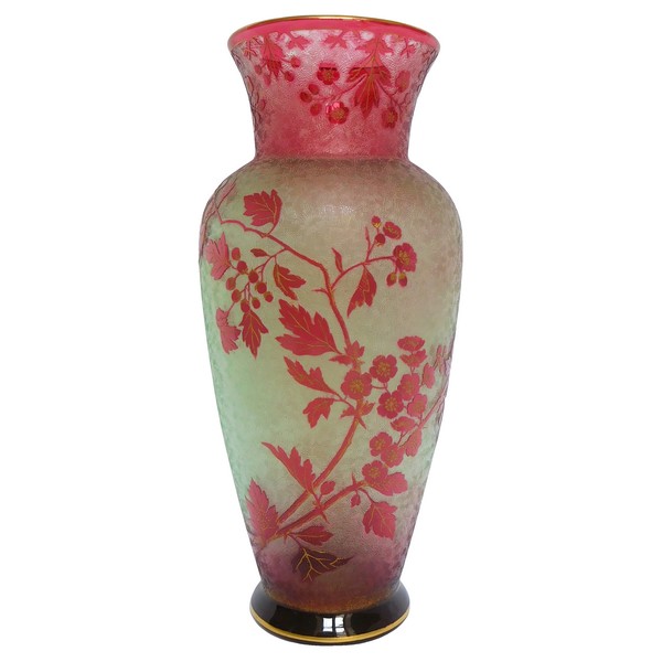 Vase en cristal de Baccarat multicouches - églantier rouge vert et doré - 25cm - signé