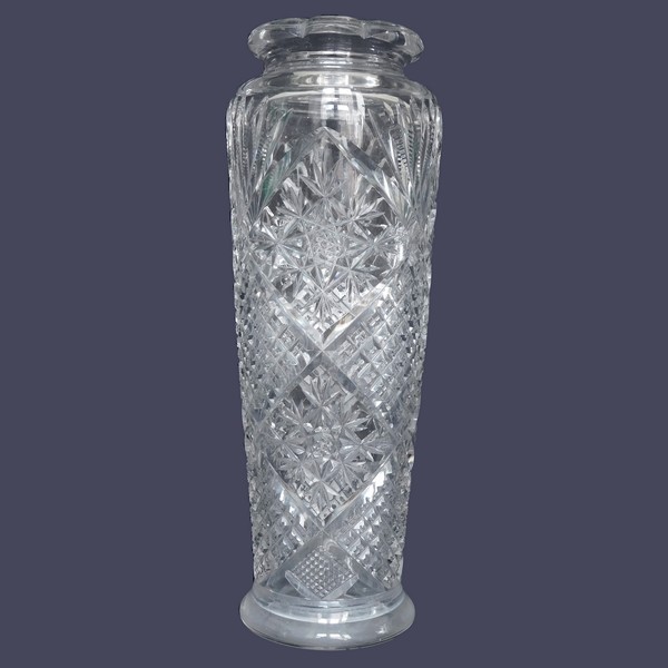 Spectacular Baccarat crystal vase, rich cut crystal pattern, early 20th century