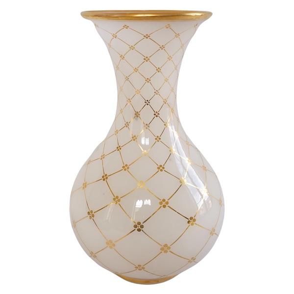 Baccarat white opaline vase enhanced with fine gold - mid 19th century