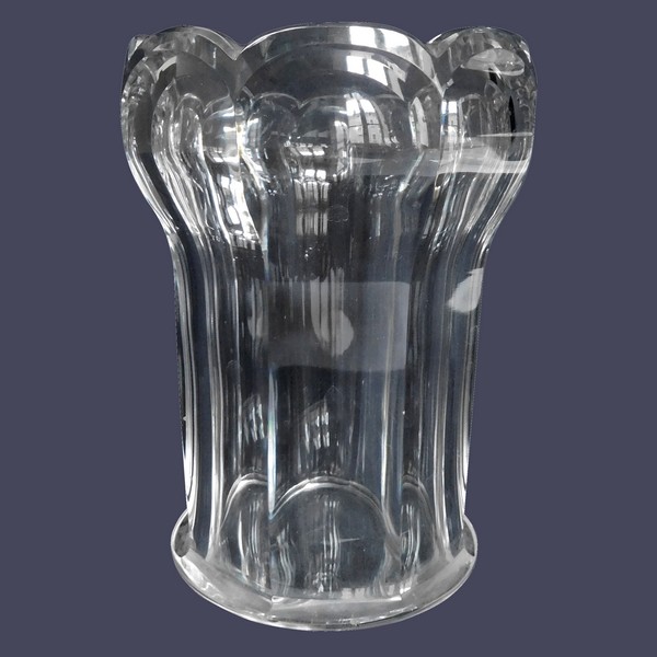 Elegant Baccarat crystal vase, Malmaison pattern, early 20th century 