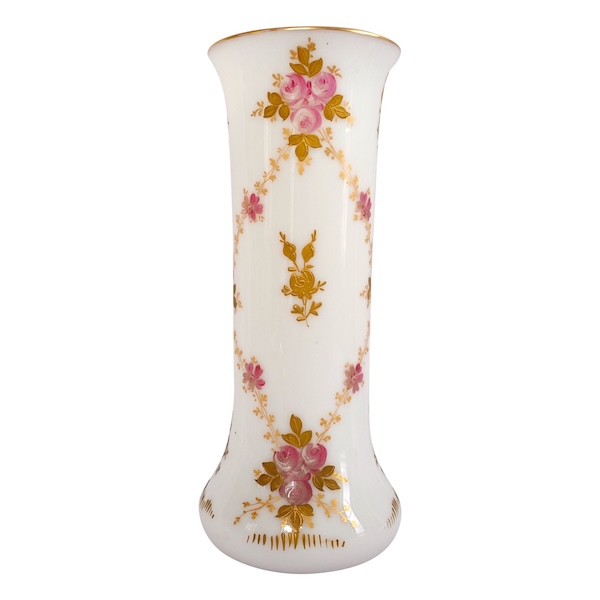 Vase en cristal de Saint Louis - opaline peinte et dorée - étiquette papier