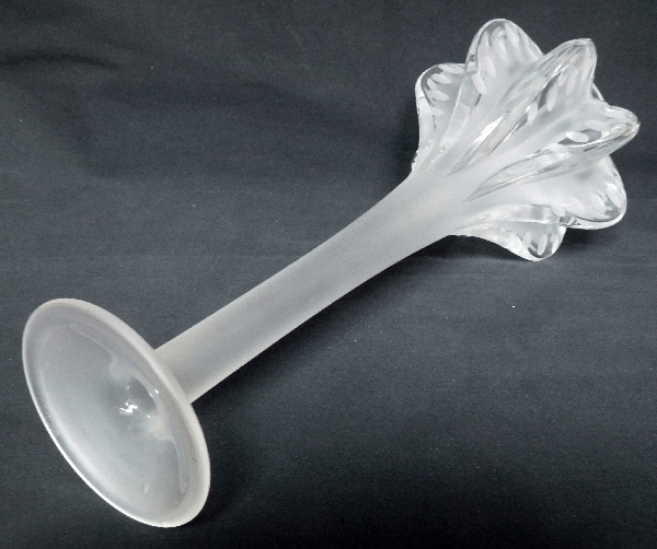 Lalique crystal flower vase designed by Marie-Claude Lalique