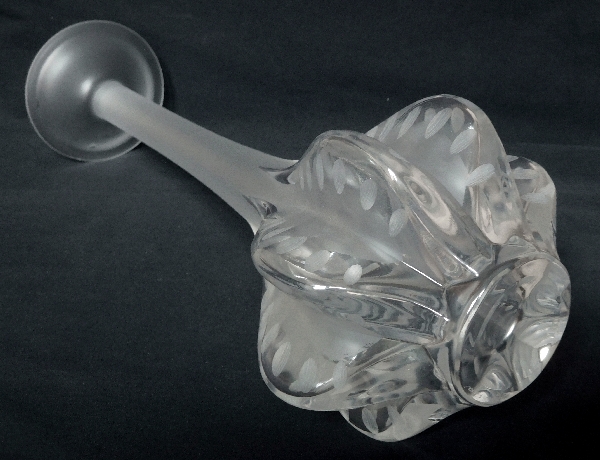 Vase soliflore Lalique en cristal, modèle Marie-Claude, 34cm