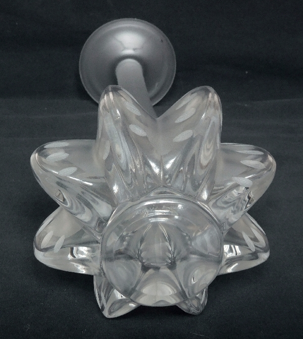 Vase soliflore Lalique en cristal, modèle Marie-Claude, 34cm