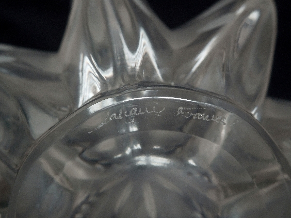 Vase soliflore Lalique en cristal, modèle Marie-Claude, 34cm