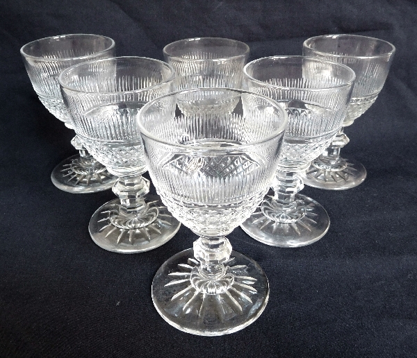 Verre à vin en cristal d'époque Charles X, Baccarat ou Le Creusot, proche modèle Trianon, XIXe siècle