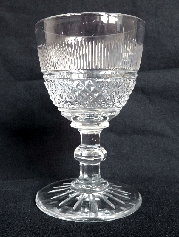 Verre à vin en cristal d'époque Charles X, Baccarat ou Le Creusot, proche modèle Trianon, XIXe siècle