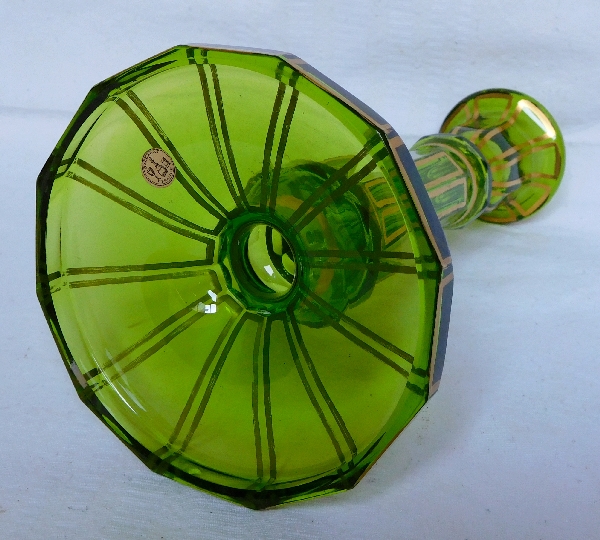 Bougeoir en cristal de Baccarat vert, modèle Cannelures rehaussé de filets or, étiquette papier d'origine