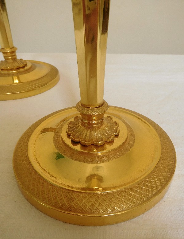 Paire de bougeoirs / flambeaux en bronze doré d'époque Directoire Consulat