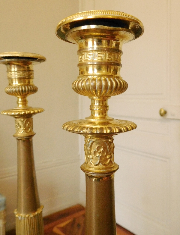 Claude Galle pour le Palais de Saint-Cloud : paire de flambeaux en bronze doré, époque Empire