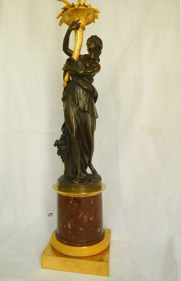 François Rémond : grand candélabre Flore d'époque Directoire Consulat en bronze doré