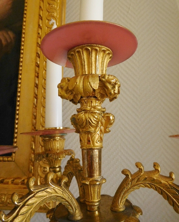 Paire de candélabres Empire en bronze doré au mercure, époque Restauration