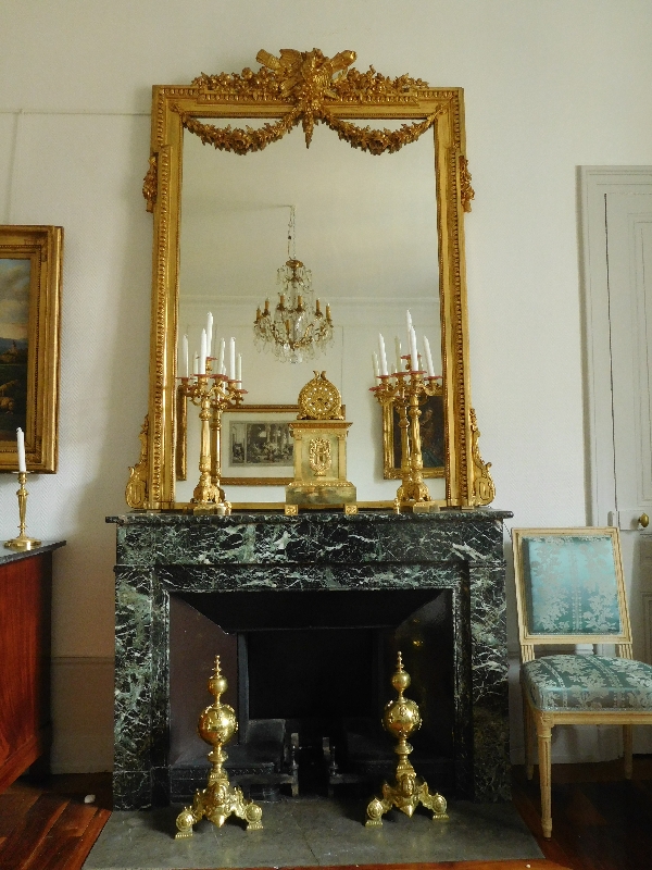 Paire de candélabres Empire en bronze doré au mercure, époque Restauration