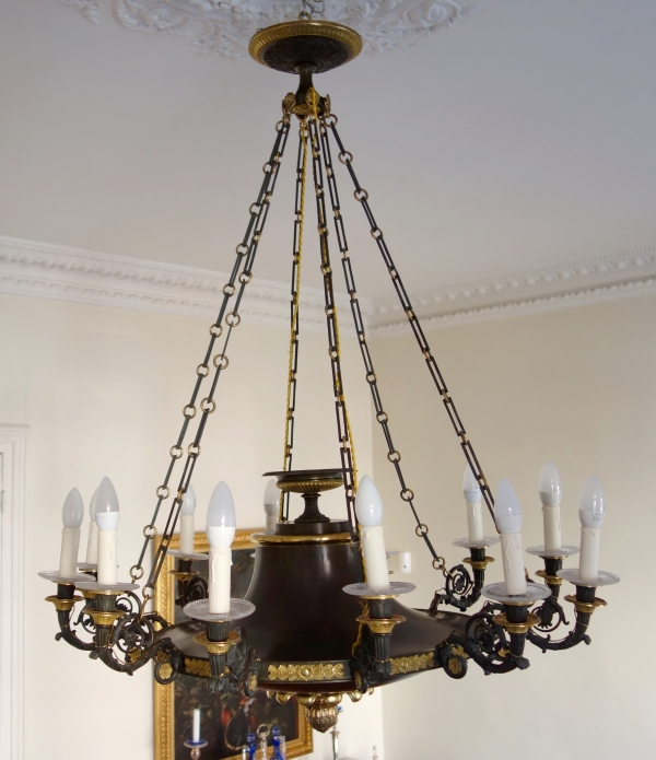 Large Empire patinated bronze and ormolu chandelier, 12 lights, early 19th century circa 1830