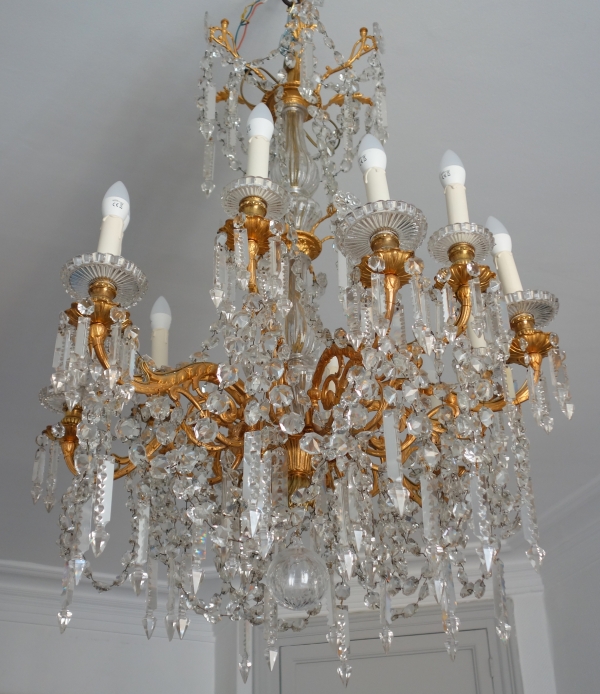 Louis XVI style Baccarat crystal and gilt bronze (ormolu) chandelier, 12 lights, late 19th century production