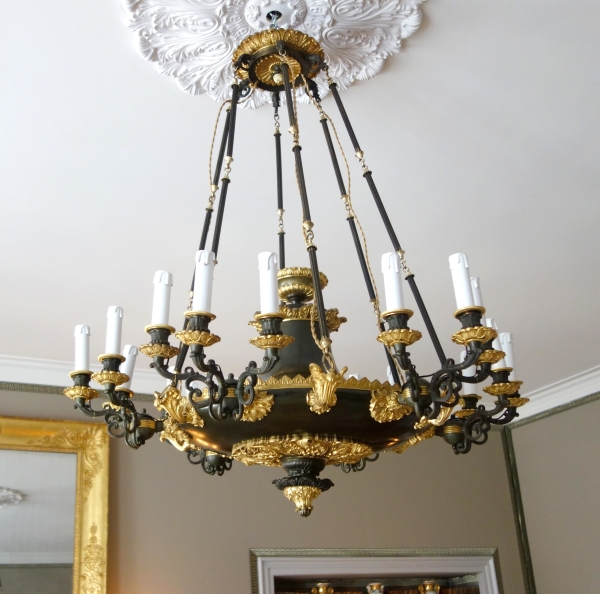 Large Empire antique style patinated bronze and ormolu chandelier - 19th century circa 1830