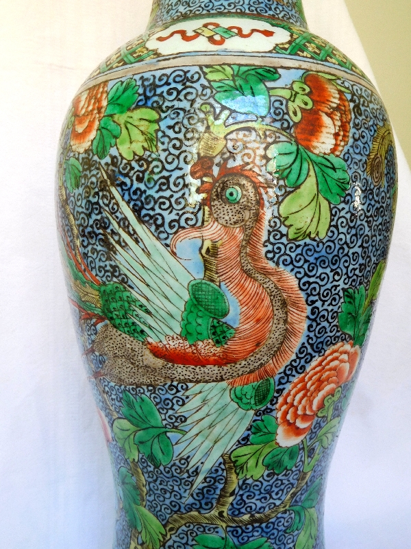 Tall China porcelain vase, Qianlong period, green family type of decoration 