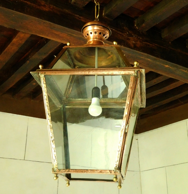 Grande lanterne de vestibule de château, cuivre et verre soufflé, époque XVIIIe siècle