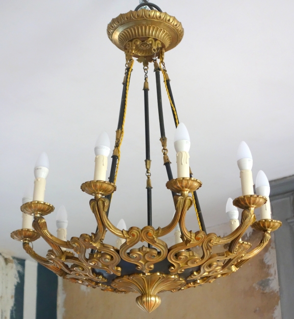 Large 10 lights patinated bronze & ormolu chandelier, 19th century circa 1840