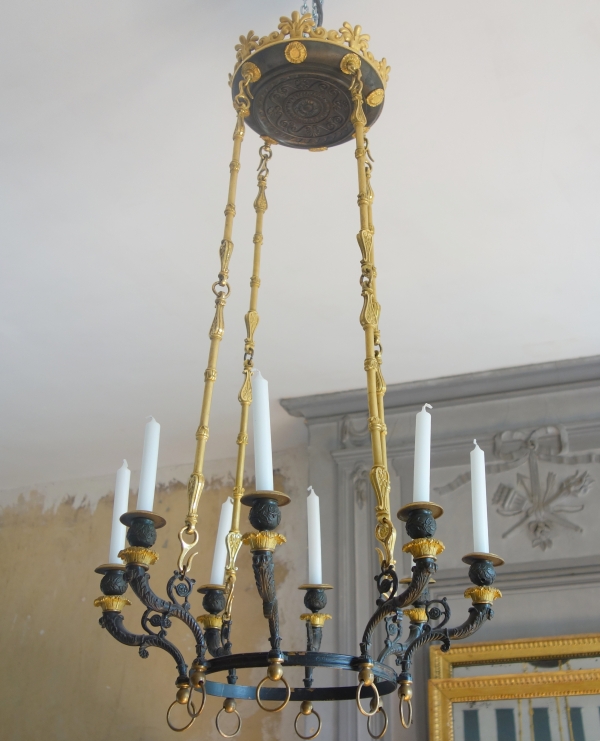 Empire ormolu and patinated bronze 8-lights chandelier, early 19th century