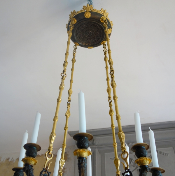 Empire ormolu and patinated bronze 8-lights chandelier, early 19th century