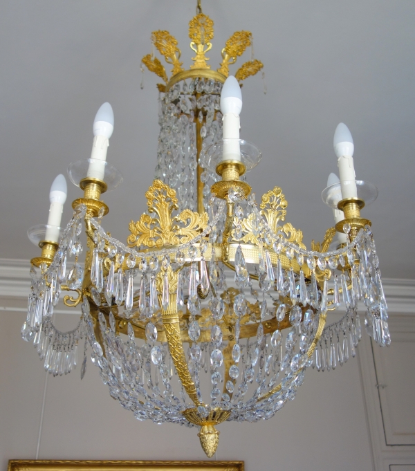 Grand lustre corbeille en cristal et bronze doré au mercure, époque Empire, 8 feux