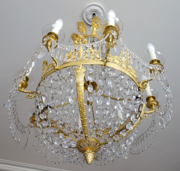 Grand lustre corbeille en cristal et bronze doré au mercure, époque Empire, 8 feux