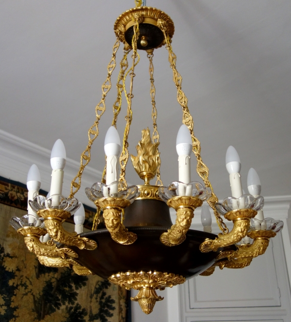 Large Empire chandelier, ormolu and patinated bronze - 12 lights - France circa 1830