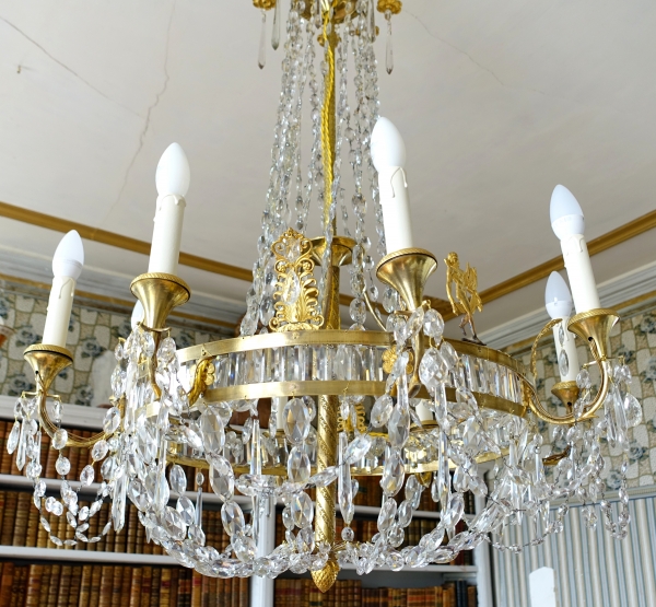 Lustre Empire à 8 feux, bronze doré et cristal, époque Restauration, XIXe siècle vers 1820