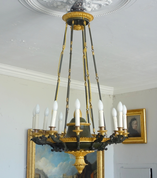 Large Empire chandelier, ormolu and patinated bronze - 12 lights - France circa 1820