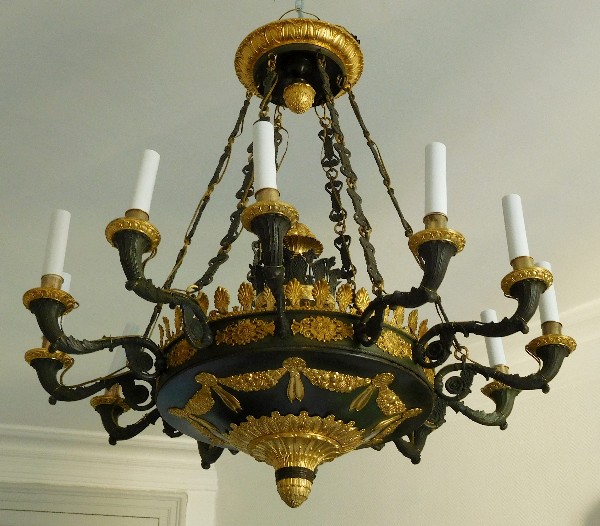 Large Empire chandelier, ormolu and patinated bronze - 12 lights - France circa 1810