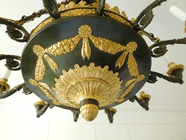 Large Empire chandelier, ormolu and patinated bronze - 12 lights - France circa 1810