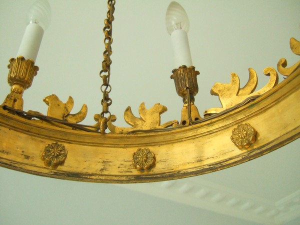 Lustre Empire en bronze ciselé et doré au mercure, aux sphinges, aigles et couronne comtale