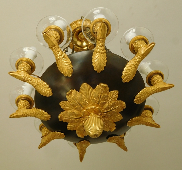 Lustre Empire aux aigles en bronze patiné et doré au mercure, époque début XIXe - 10 feux