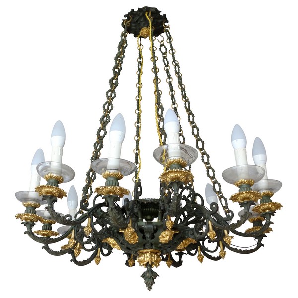 Large 12 lights patinated bronze & ormolu chandelier made for a duke, early 19th century circa 1830