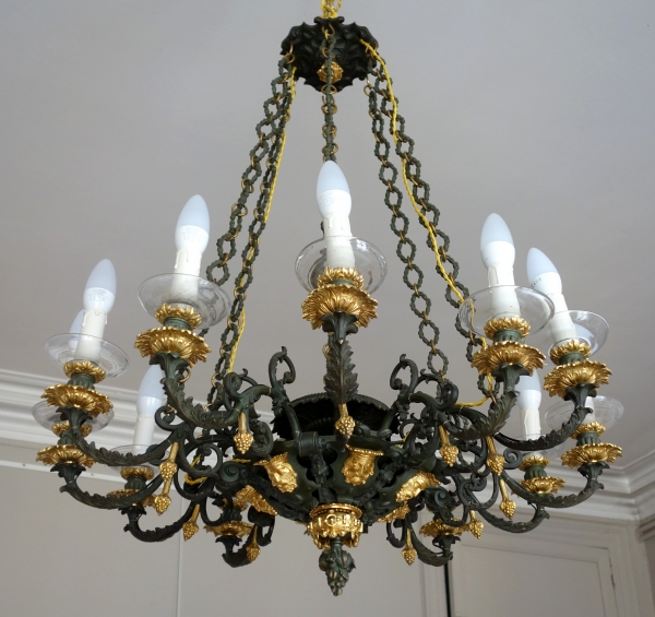 Large 12 lights patinated bronze & ormolu chandelier made for a duke, early 19th century circa 1830